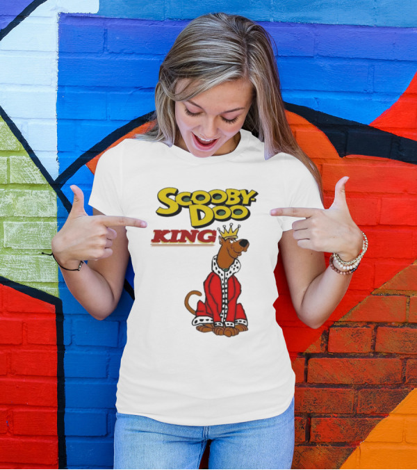 Scooby Doo King Crowned With Royal Red Robe T-Shirt