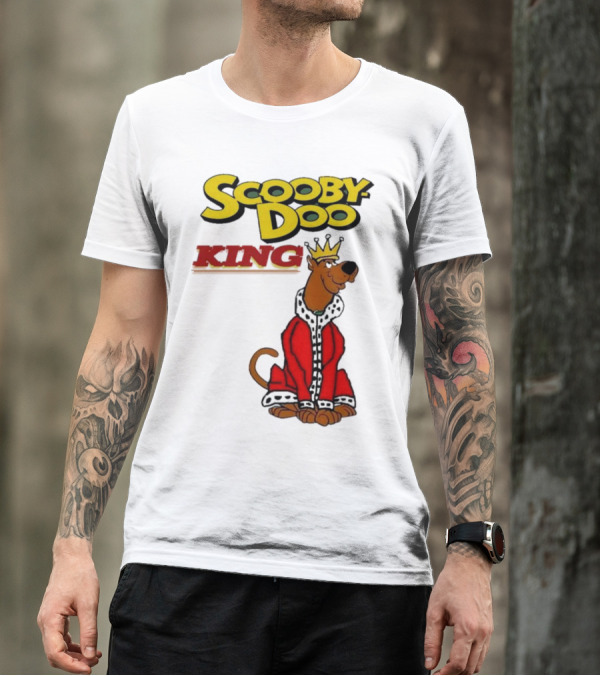 Scooby Doo King Crowned With Royal Red Robe T-Shirt