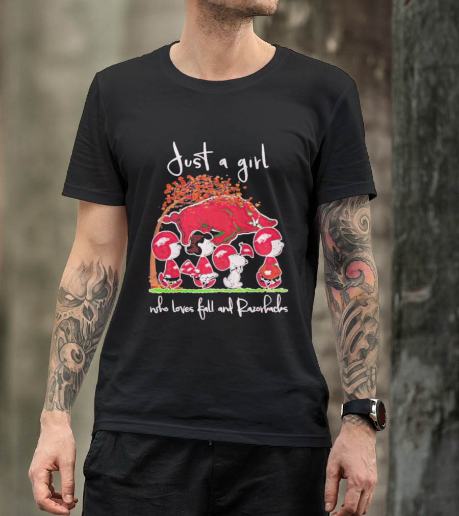 Just A Girl Who Loves Fall And Razorbacks With Peanuts Characters Under Autumn Tree T-Shirt