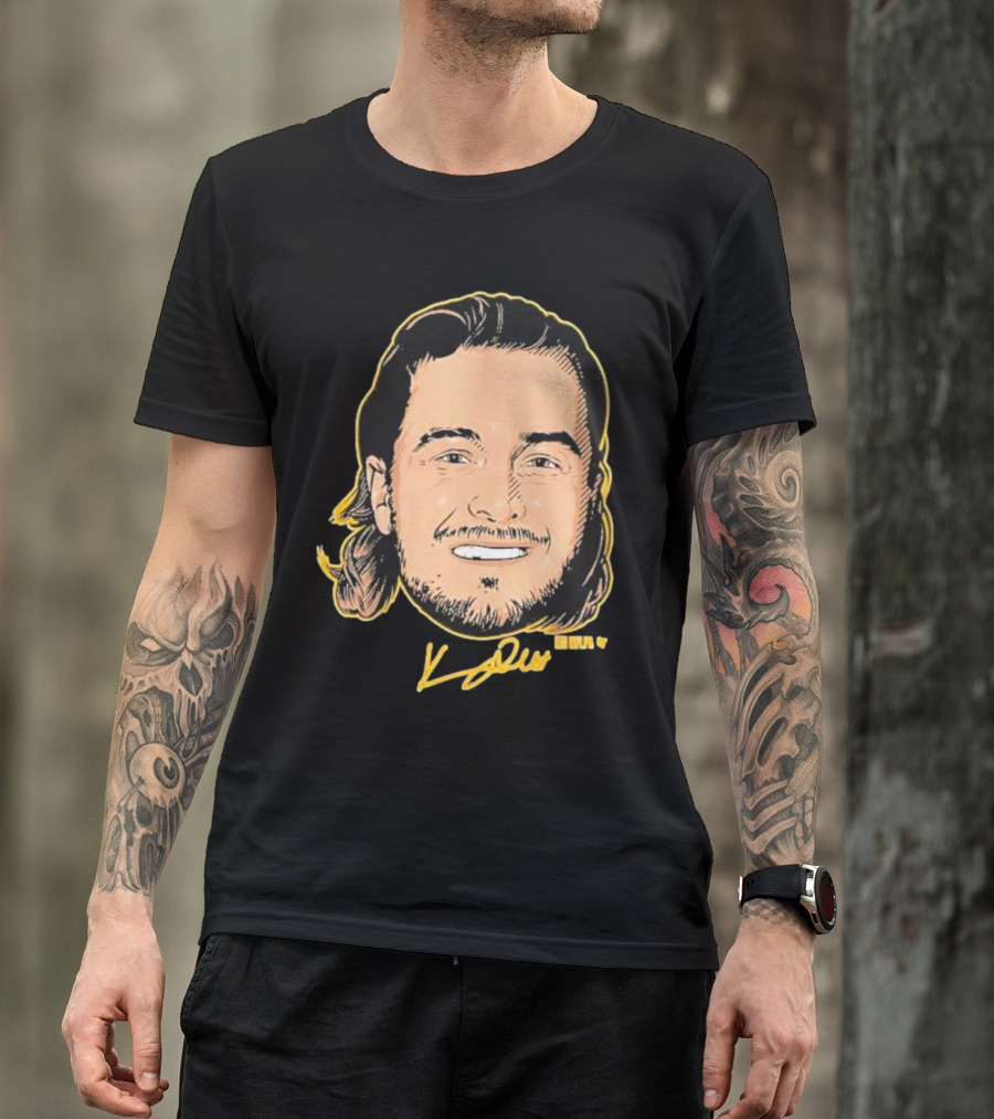 Kenny Pickett Swag Head Signature Présente T-Shirt