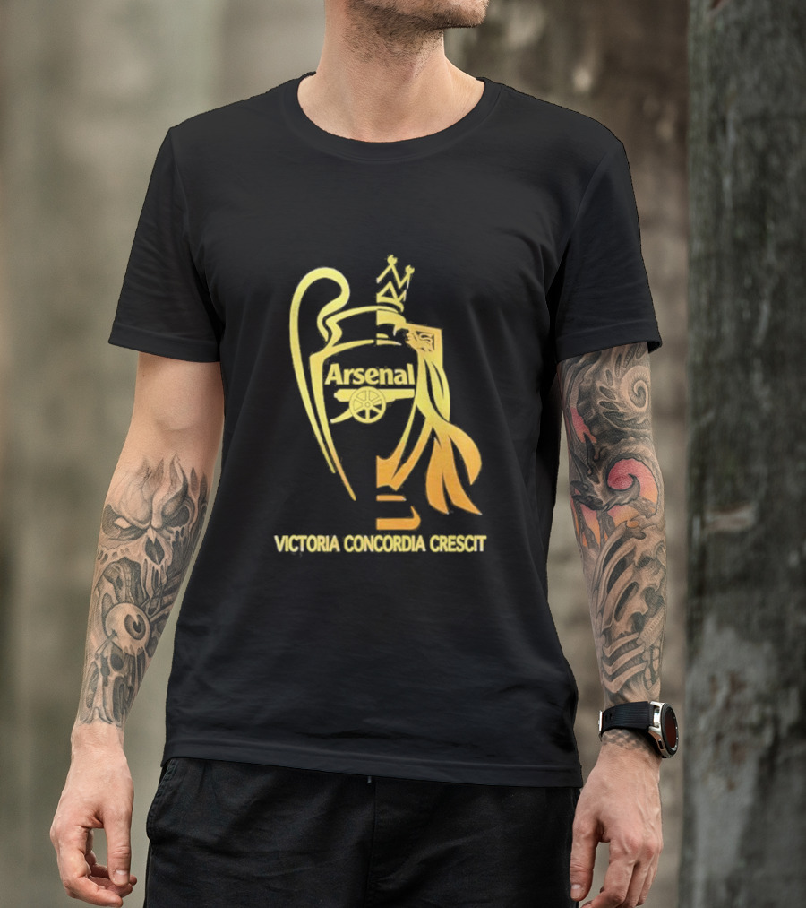 Arsenal Victoria Concordia Crescit Emblem Cup T-Shirt