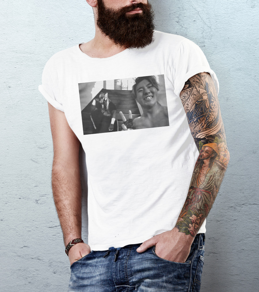 Master Wato El Desperado Peace Sign Selfie Stairs T-Shirt