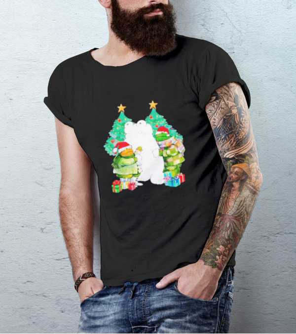 Frog And Toad Christmas Trees Presents Holiday Scene T-Shirt