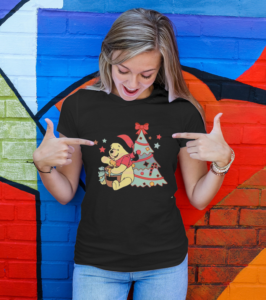 Winni The Pooh Bear Christmas Hunny Jar And Festive Tree T-Shirt