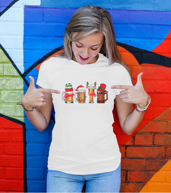 Christmas Beer Mugs Santa Hat And Holiday Decorations T-Shirt