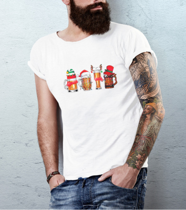 Christmas Beer Mugs Santa Hat And Holiday Decorations T-Shirt