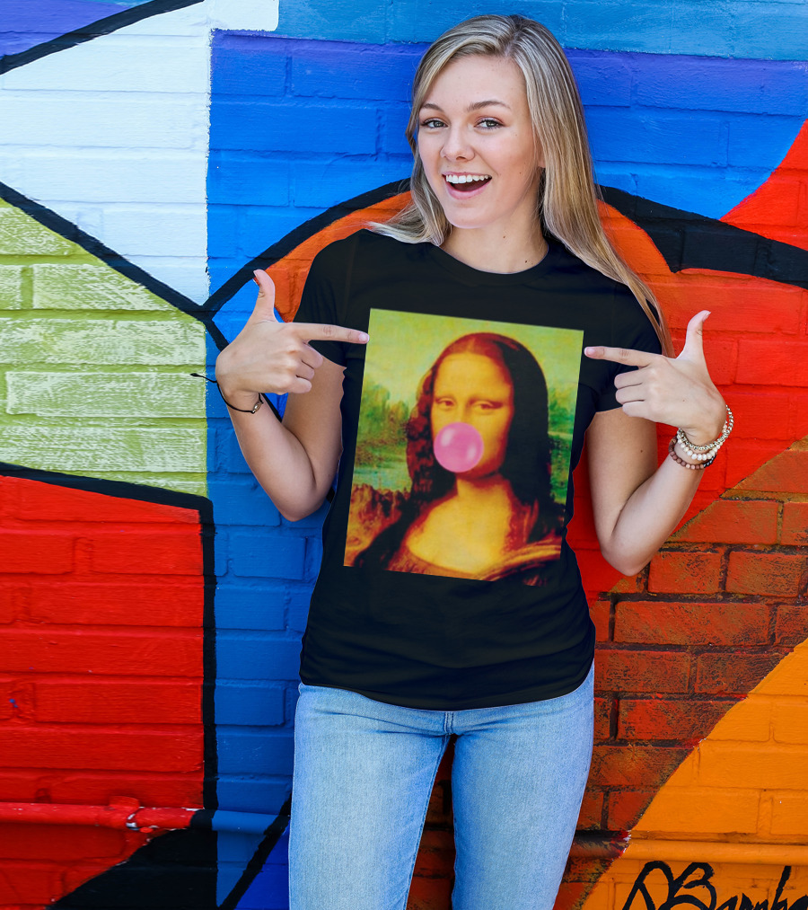 Mona Lisa Blowing Pink Bubble Gum T-Shirt