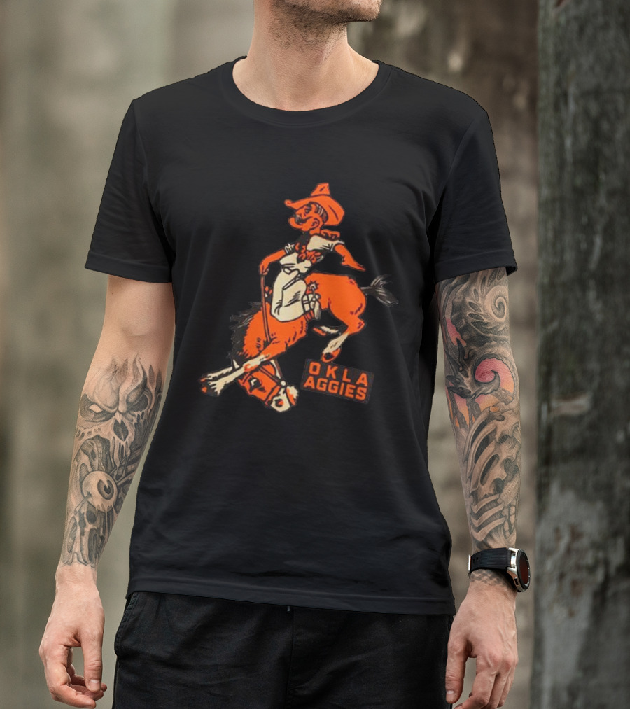 Oklahoma State Okla Aggies Cowboy Riding Horse T-Shirt