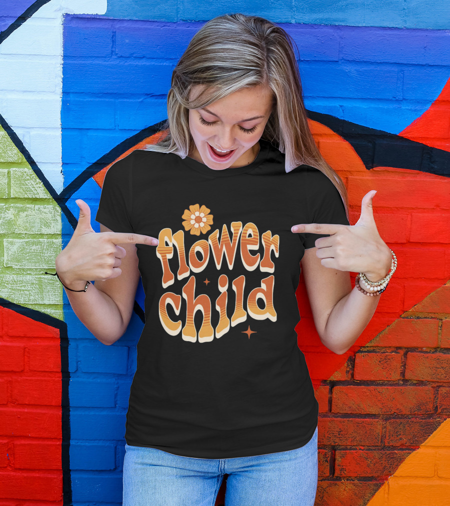 Flower Child Retro Vibe 70s T-Shirt
