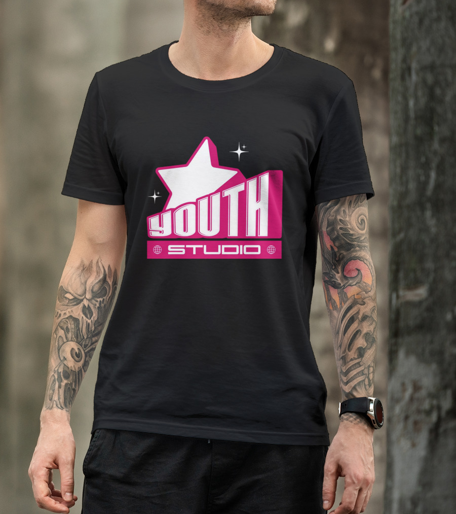 Youth Studio Magenta Y2k Streetwear T-Shirt