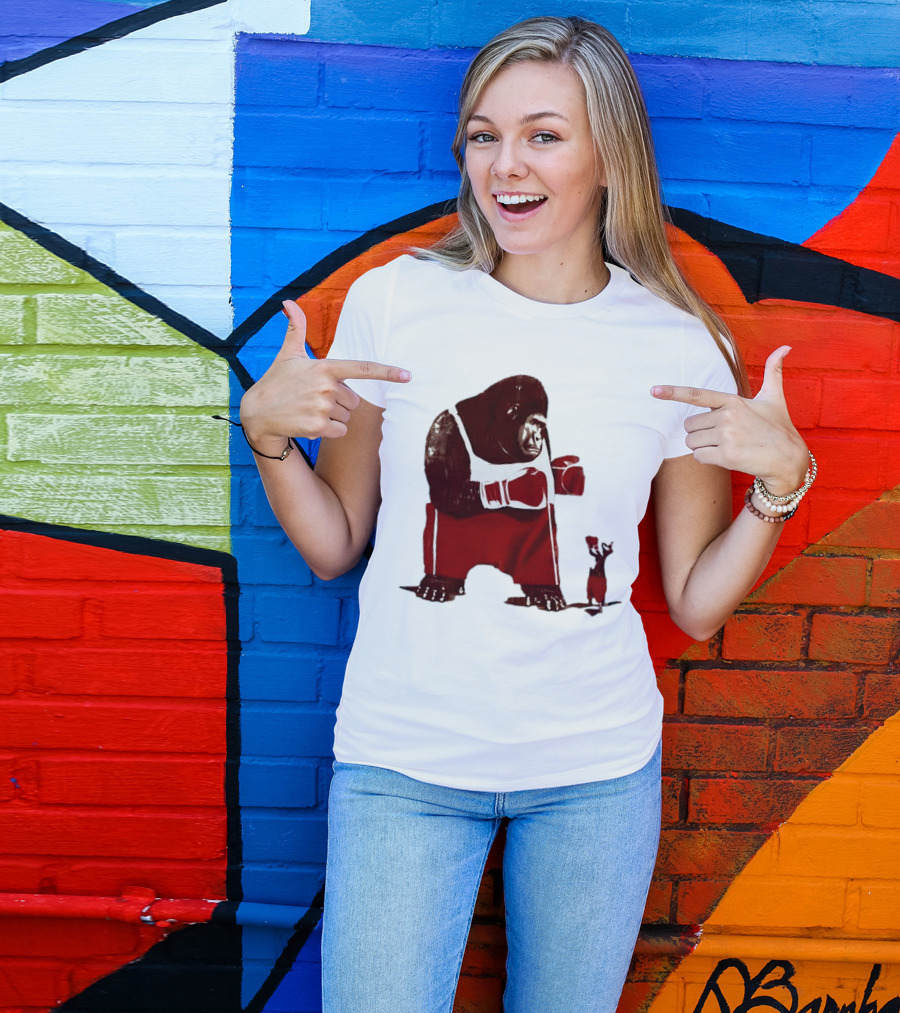 Gorilla Faces Kangaroo Boxing Match T-Shirt