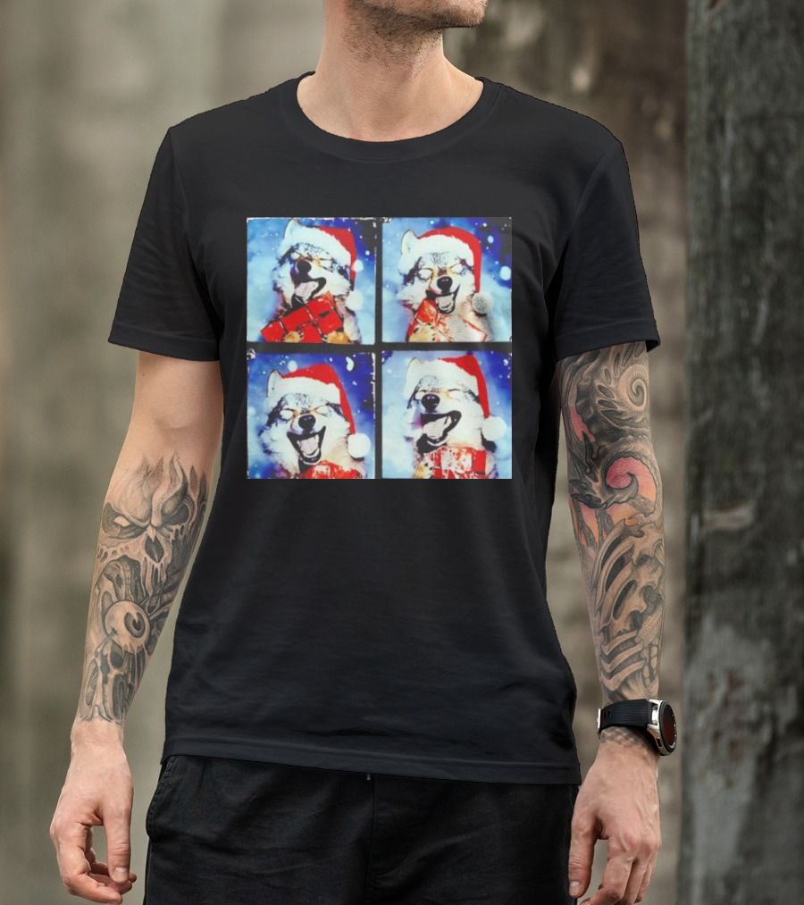 Festive Wolf Santa Hat Selfie Christmas T-Shirt