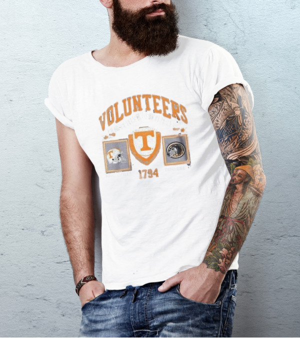 Volunteers Tennessee 1794 Knoxville ET Veritas Liberabit Football Helmet T-Shirt