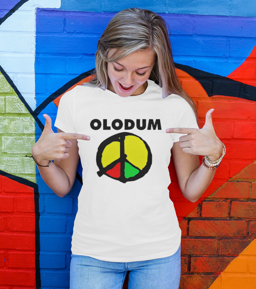 Olodum Peace Symbol With Red Yellow Green Segments T-Shirt