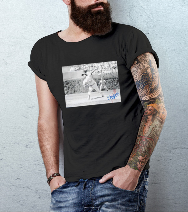 Fernando Valenzuela Los Angeles Dodgers Vintage Black And White Photo 34 T-Shirt