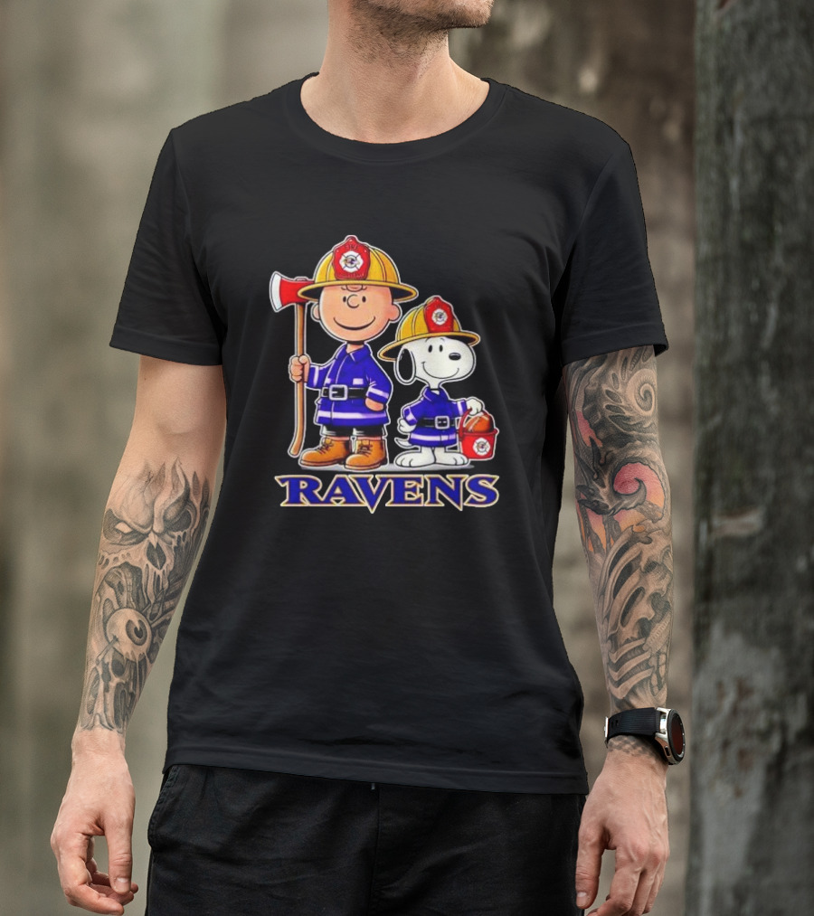 Firefighter Charlie Brown And Snoopy Baltimore Ravens T-Shirt