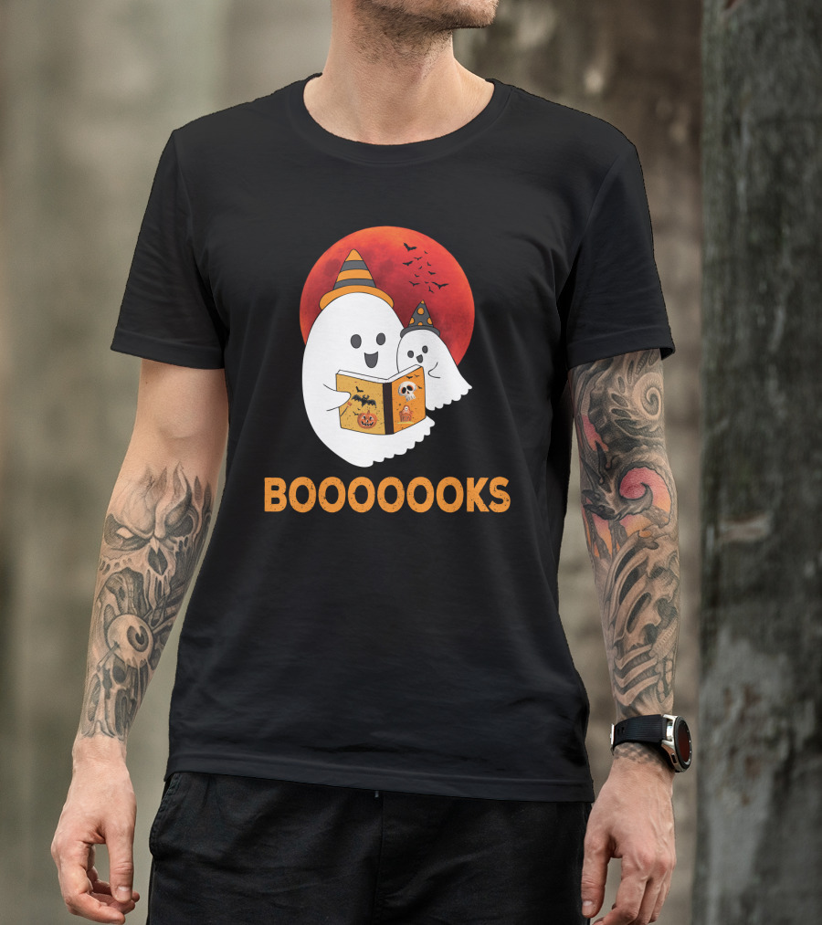 BOOOOOOKS Boo Bees Funny Halloween Books Ghosts Reading With Pumpkin And Orange Moon T-Shirt