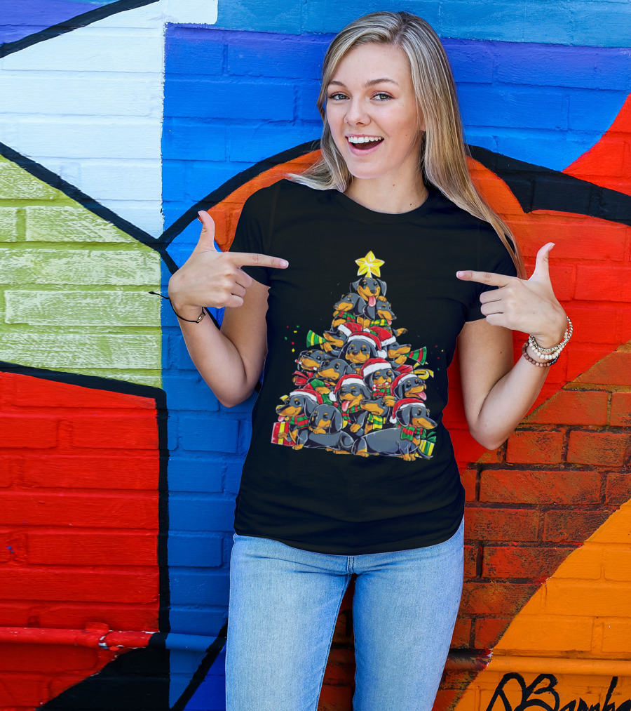 Dachshunds Lover Christmas Tree With Santa Hats And Scarves T-Shirt