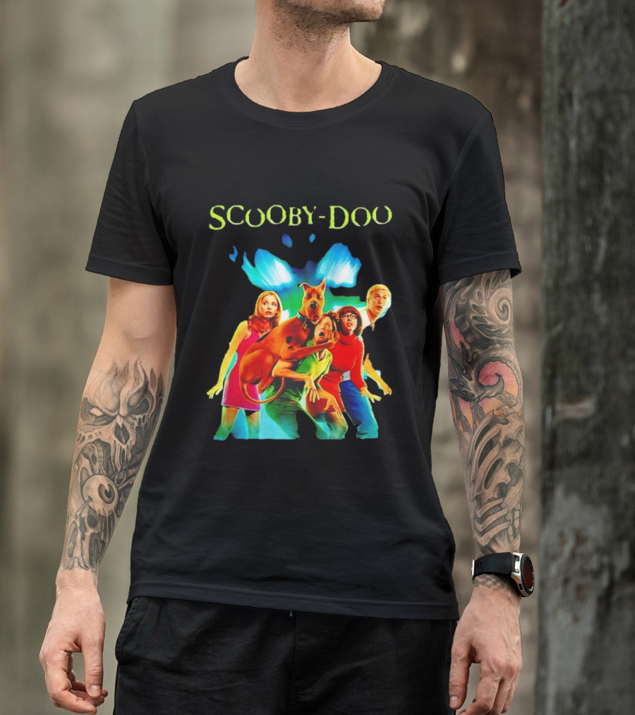 Scooby-Doo With Mystery Inc Group Vibrant Scene T-Shirt
