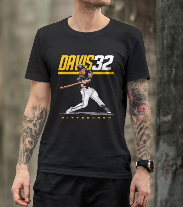 Davis 32 Pittsburgh Baseball Player Swinging Bat T-Shirt