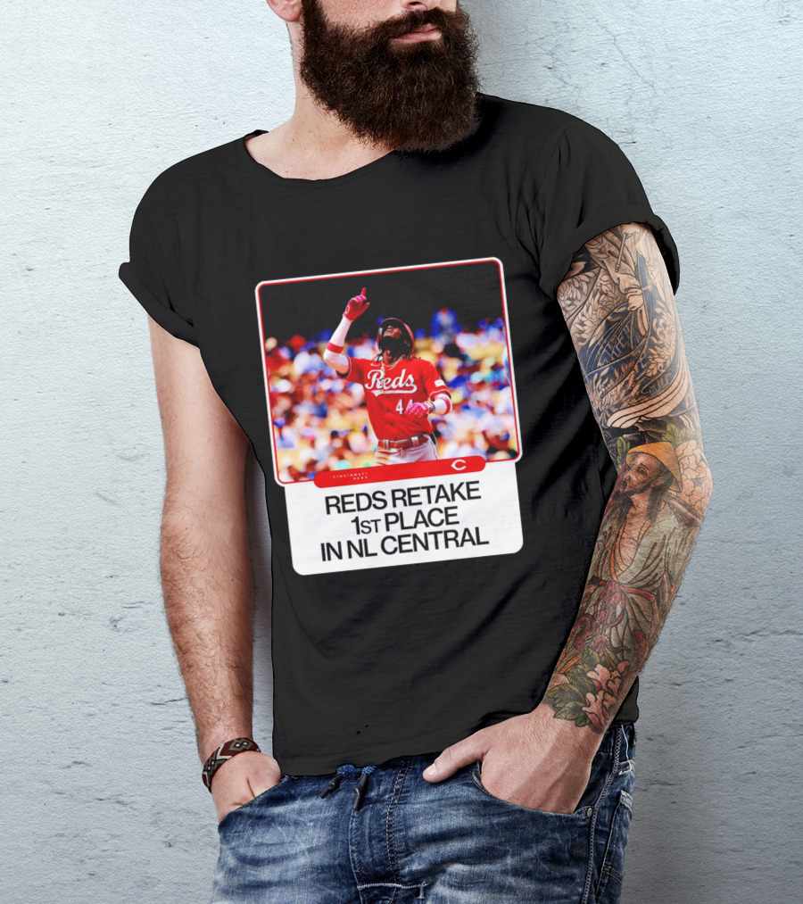 Cincinnati Reds Retake 1st Place In NL Central Elly De La Cruz T-Shirt
