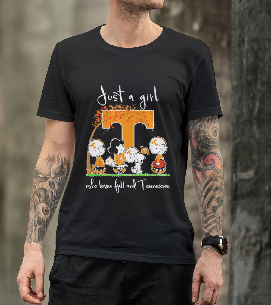 Just A Girl Who Loves Fall And Tennessee Volunteers Peanuts T-Shirt