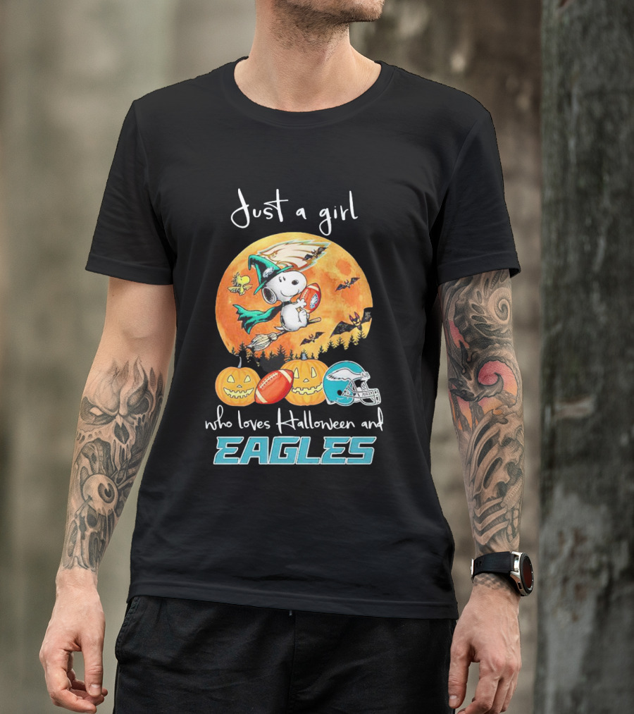 Just A Girl Who Loves Halloween And Philadelphia Eagles Snoopy T-Shirt