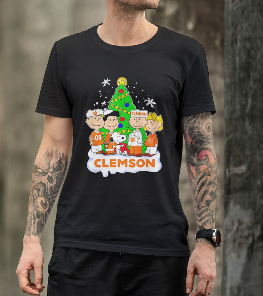 Clemson Christmas With Peanuts Gang And Festive Tree T-Shirt