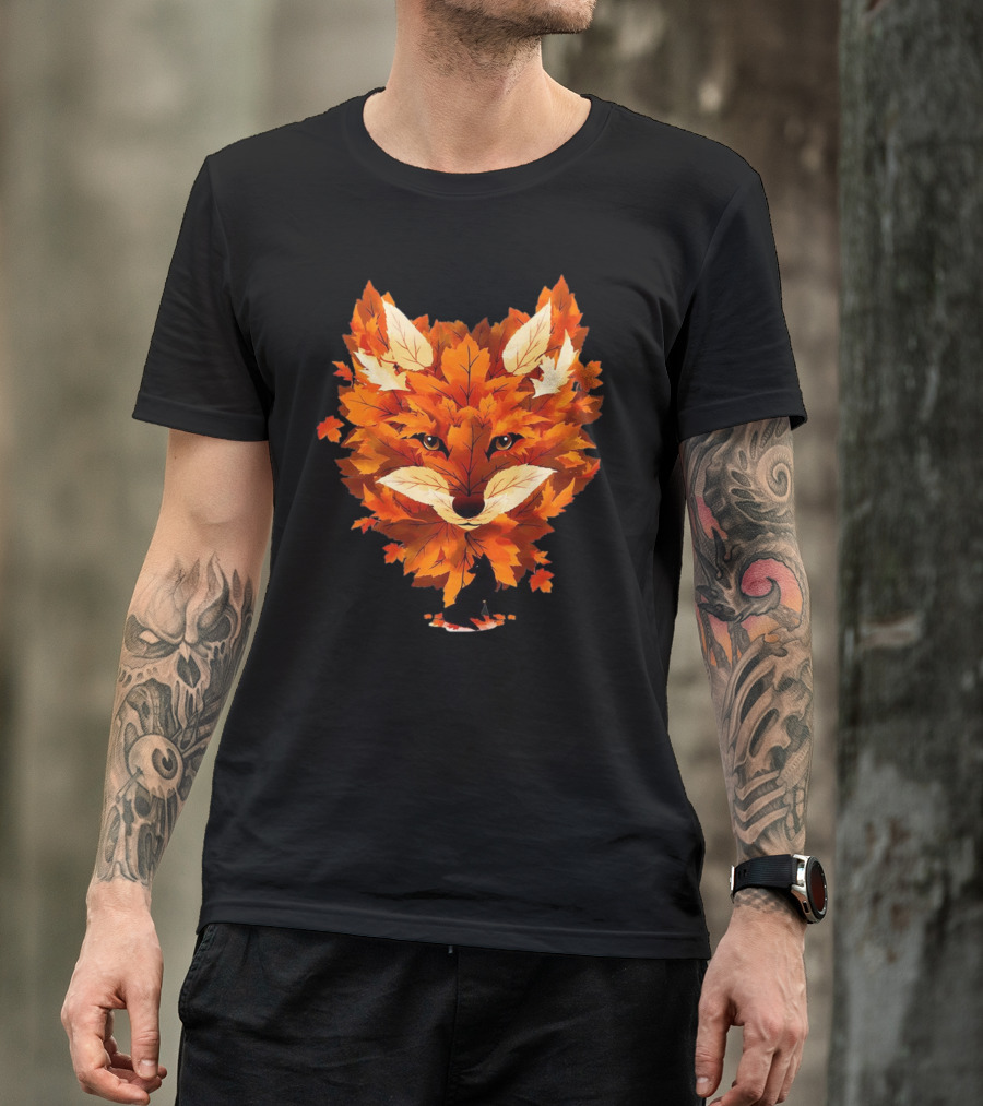 Red Fox Face With Autumn Leaves T-Shirt