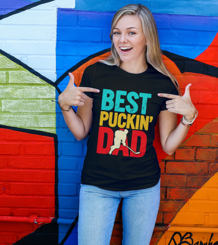 BEST PUCKIN’ DAD Hockey Player T-Shirt