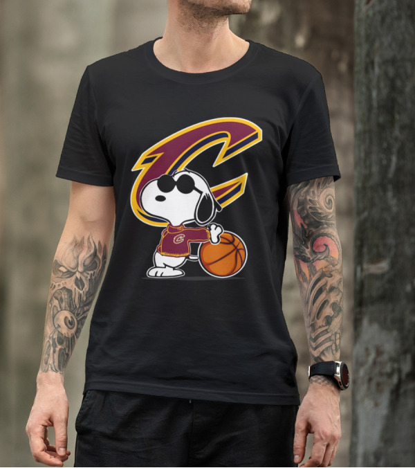 Snoopy Peanuts Cleveland Cavaliers NBA Basketball T-Shirt