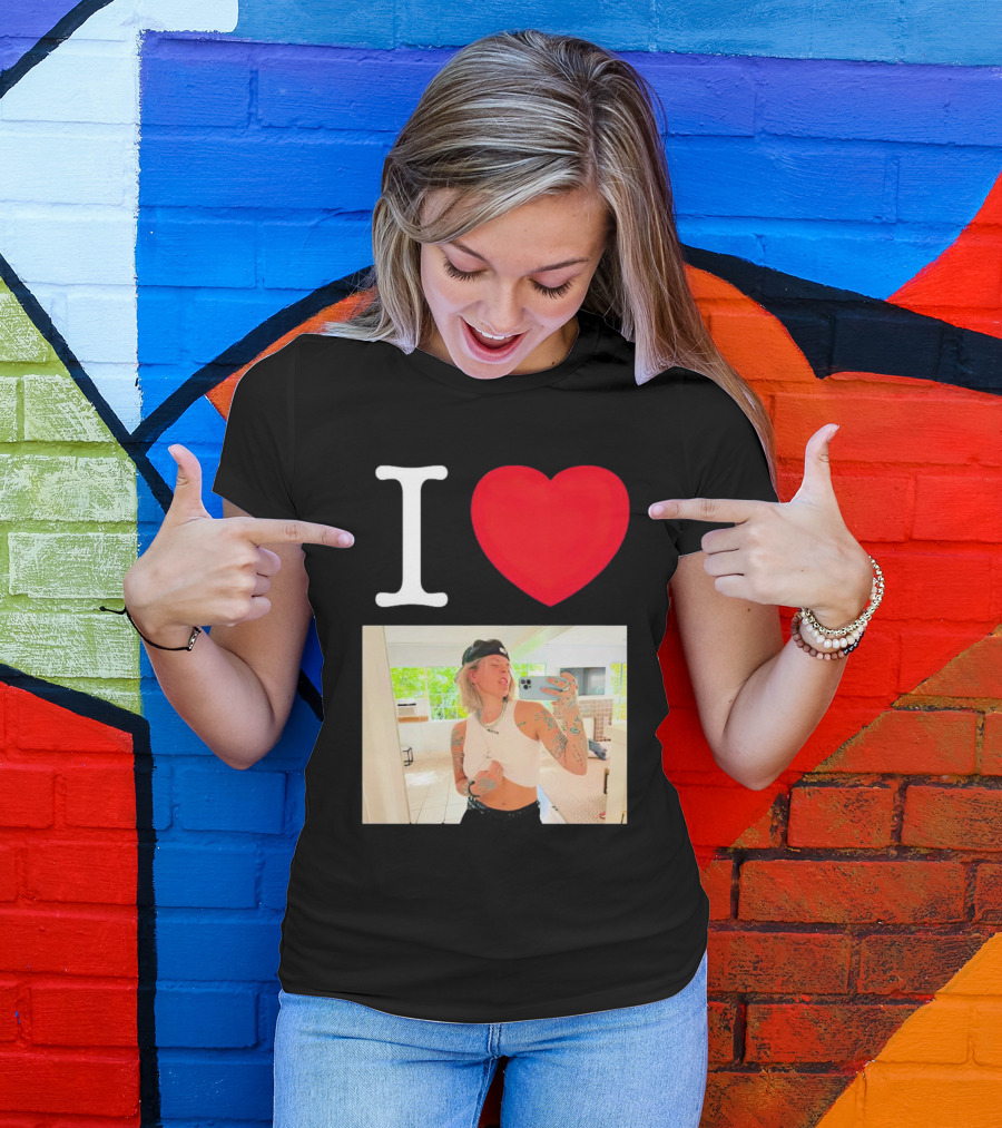 I Love Lauren Sanderson Tattooed White Crop Top Mirror Selfie Image T-Shirt