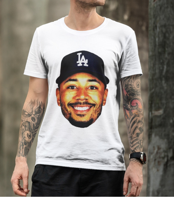 Mookie Betts Los Angeles Dodgers LA Cap Big Face T-Shirt