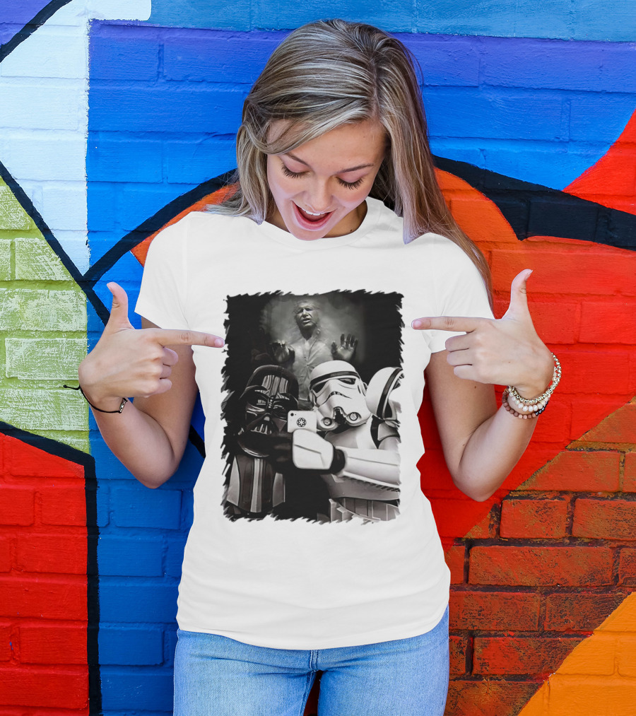 Star Wars Darth Vader And Stormtrooper Taking Selfie With Han Solo Frozen In Carbonite T-Shirt