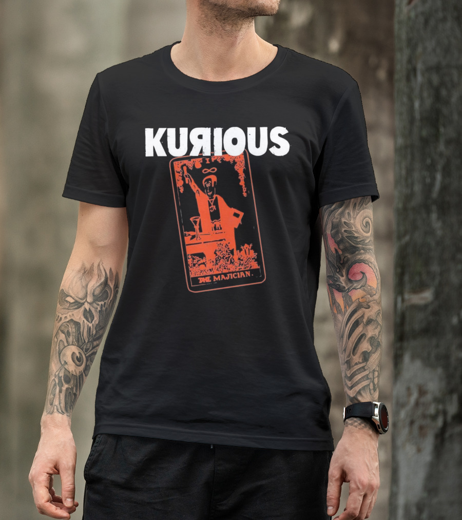 Kurious Gasdrawls The Majician Tarot Card T-Shirt