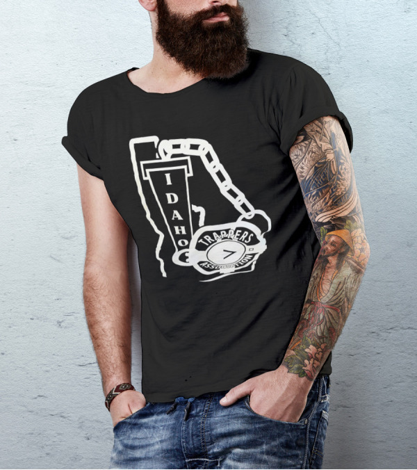 Idaho Trappers Association Logo With Trapper Symbol And Chain T-Shirt