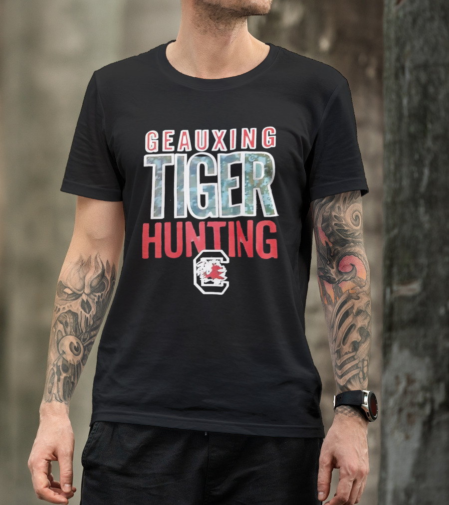 Geauxing Tiger Hunting South Carolina Gamecocks C T-Shirt