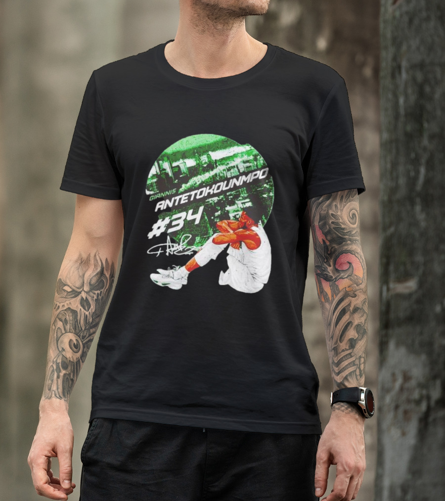 Giannis Antetokounmpo #34 Milwaukee Bucks Signature City Skyline T-Shirt