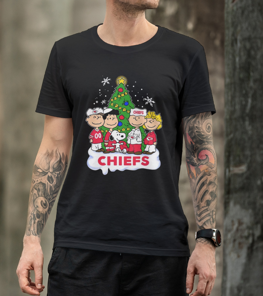 Kansas City Chiefs Snoopy Peanuts Christmas Chiefs Holiday T-Shirt