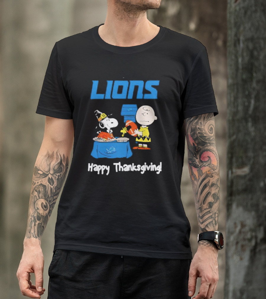 Lions Peanuts Charlie Brown Snoopy Happy Thanksgiving Football Feast T-Shirt