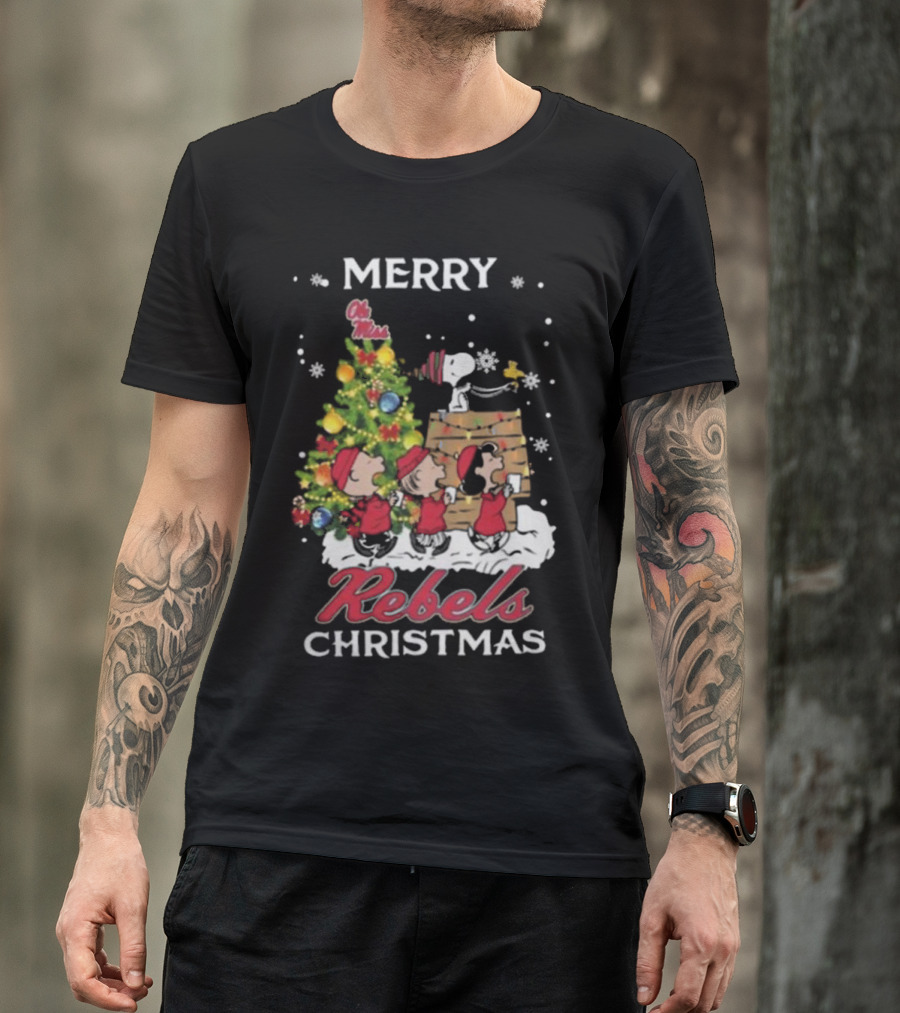 Merry Ole Miss Rebels Christmas Snoopy And Friends T-Shirt