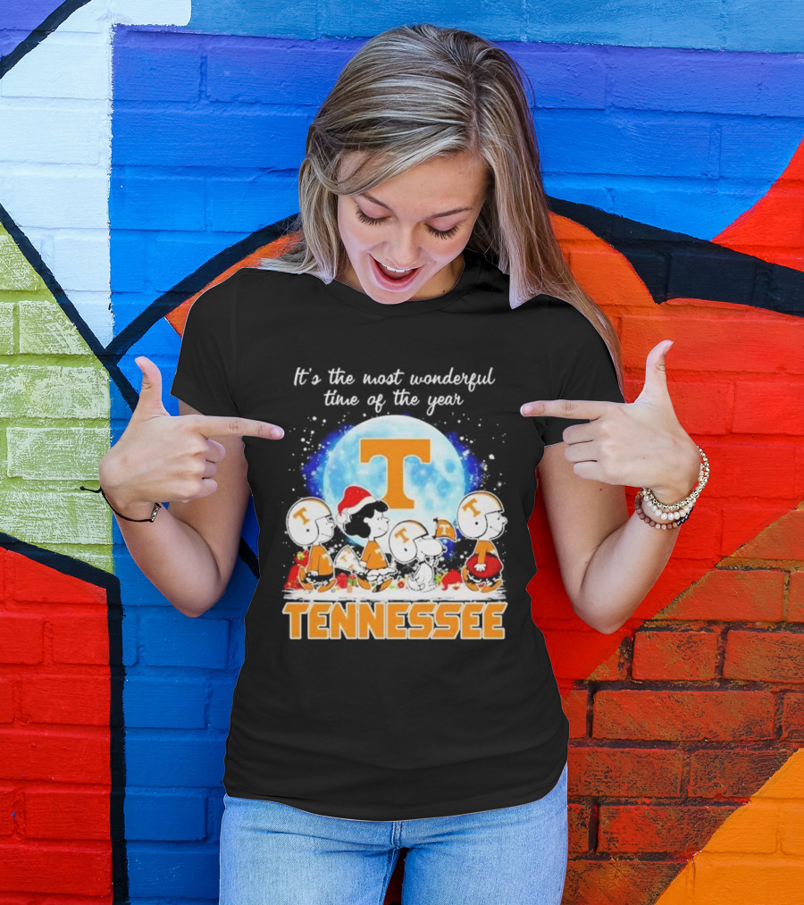 Peanuts Tennessee Volunteers It's The Most Wonderful Time Of The Year Christmas Snoopy Woodstock Lucy Moon T-Shirt