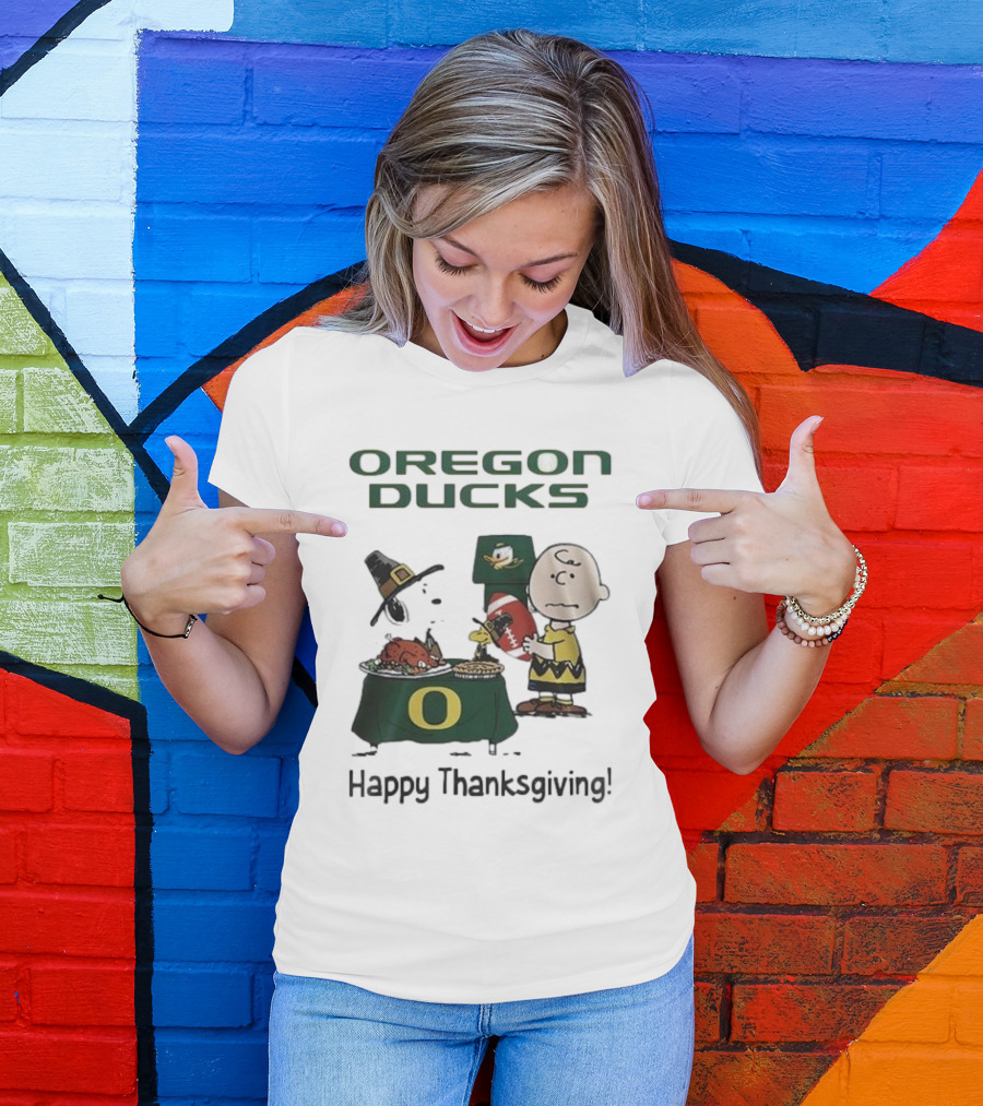 Oregon Ducks Peanuts Happy Thanksgiving Football T-Shirt