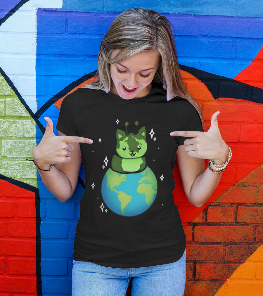 Cult Of Biscuit Alien Biscuit Cat Globe Stars T-Shirt