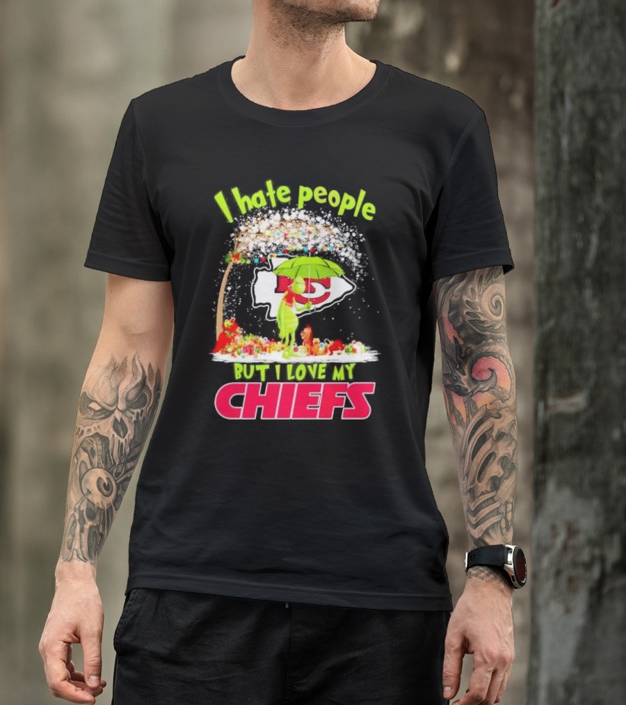 I Hate People But I Love My Chiefs Grinch And Max Kansas City Chiefs Christmas T-Shirt
