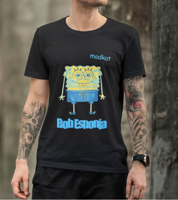 Madkat X Bob Esponja Collaboration Featuring Iconic Sponge Character T-Shirt