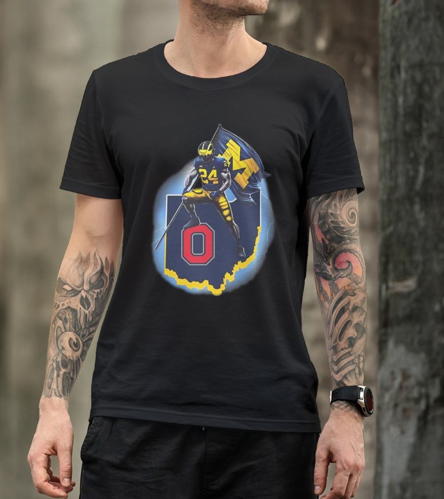 Michigan Plant The Flag Mich-again Hail To The Victors 4 In A Row Bichigan Maps T-Shirt