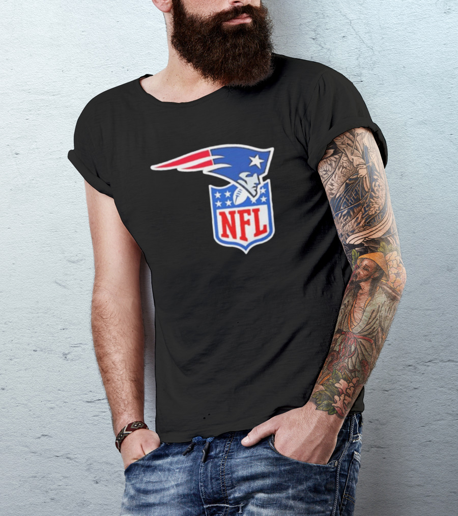 New England Patriots NFL Shield Logo Mashup T-Shirt