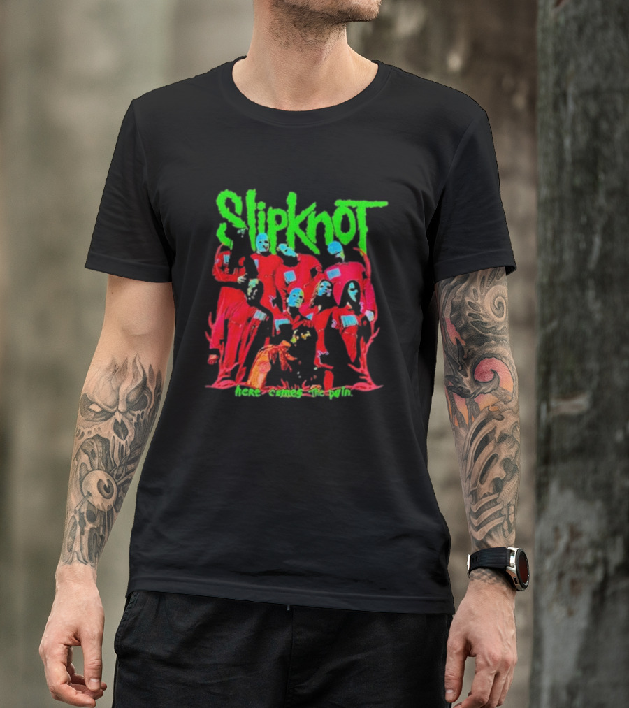 Slipknot Here Comes The Pain Text With Red Figures And Green Logo T-Shirt