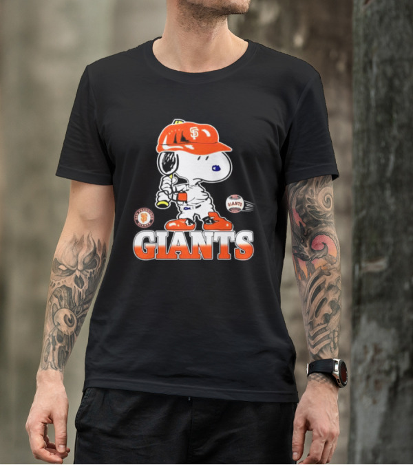 Snoopy SF Giants Baseball Fan Art Peanuts Sports Graphic T-Shirt